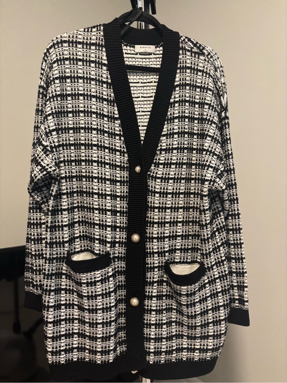 Aritzia Babaton Merino Lacer Cardigan Blk/Wht SZ M - Picture 3 of 6